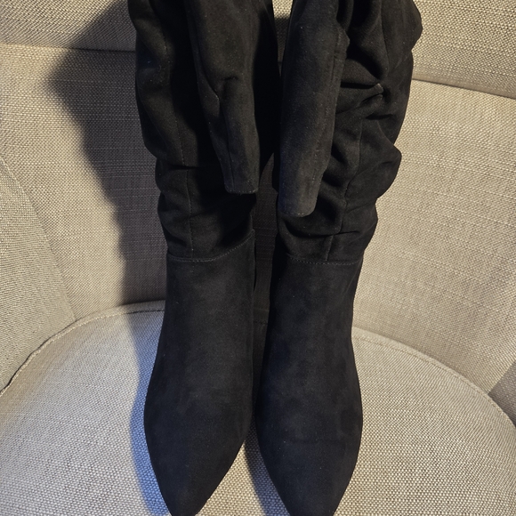 Reaction Kenneth Cole Black Slouchy Heeled Boots - Picture 6 of 8